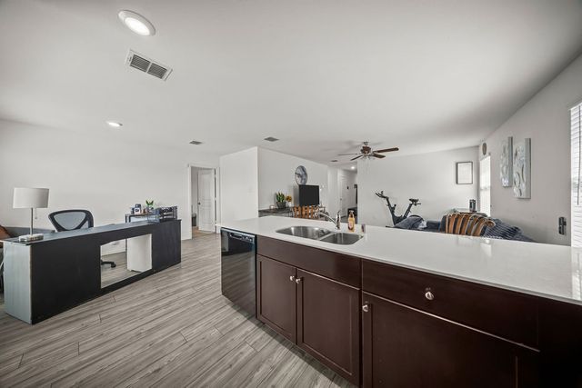 1048 Crestview Drive, Hutchins, TX 75141