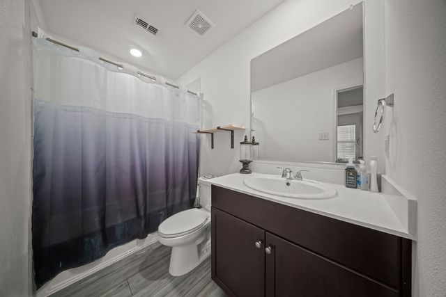 1048 Crestview Drive, Hutchins, TX 75141