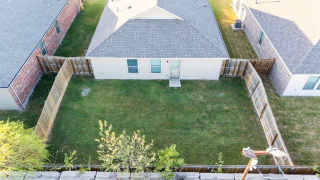 1048 Crestview Drive, Hutchins, TX 75141