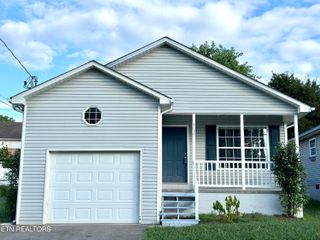 5015 NW Tenwood Drive, Knoxville, TN 37921