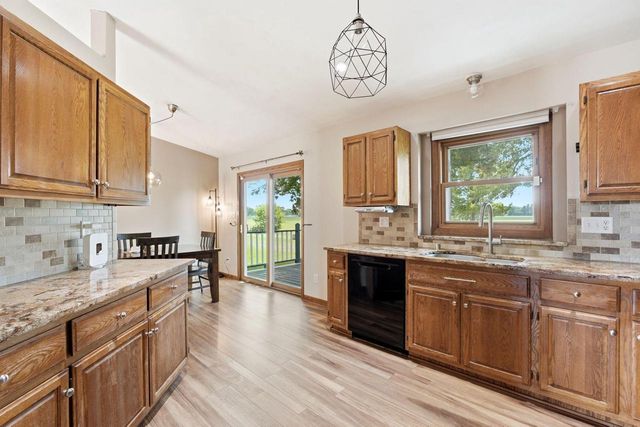 10119 Dunkelow ROAD, Franksville, WI 53126