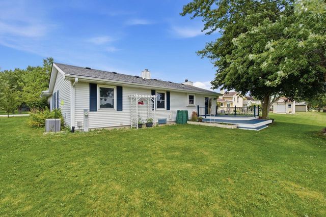10119 Dunkelow ROAD, Franksville, WI 53126