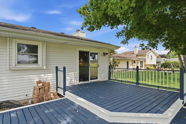 10119 Dunkelow ROAD, Franksville, WI 53126