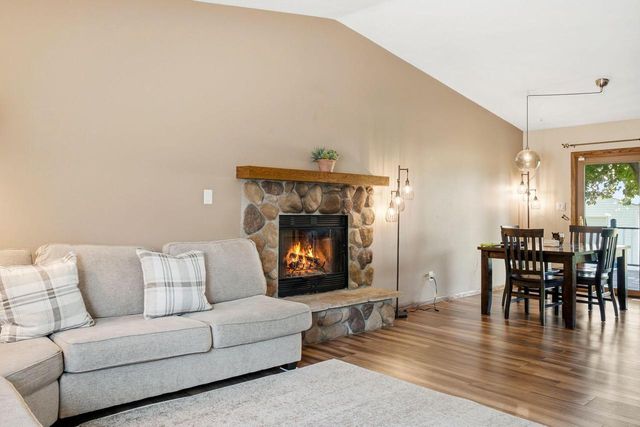 10119 Dunkelow ROAD, Franksville, WI 53126