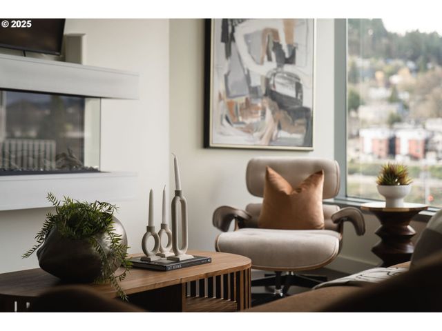 3601 S RIVER Pkwy 800, Portland, OR 97239