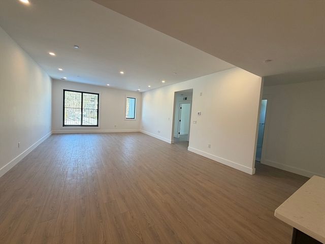 1060 Main St 306, Millis, MA 02054