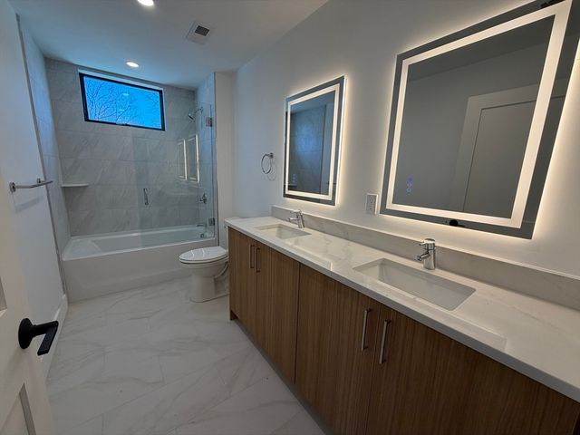 1060 Main St 306, Millis, MA 02054