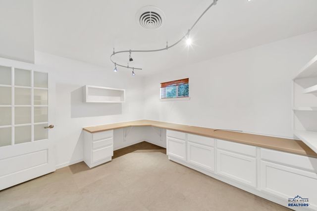 2718 W ST PATRICK, Rapid City, SD 57702