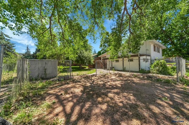2718 W ST PATRICK, Rapid City, SD 57702