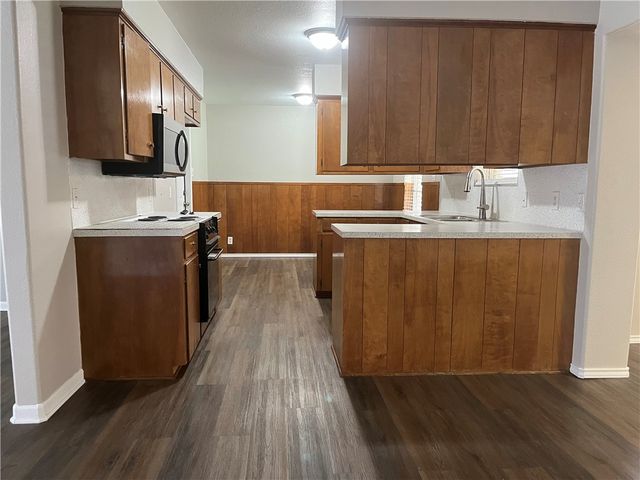 4438 Donegal Dr, Corpus Christi, TX 78413