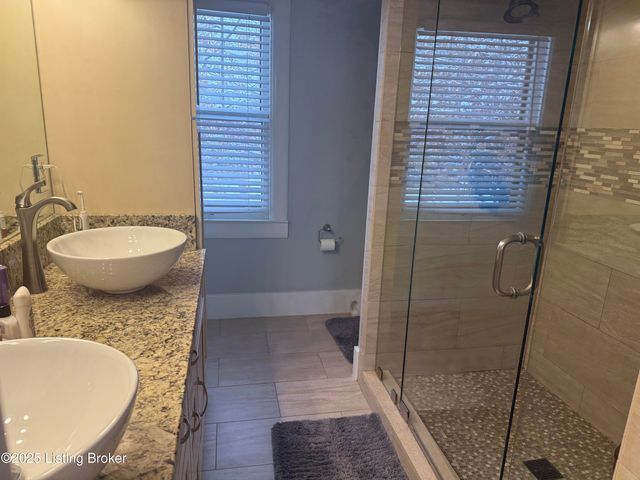 2518 Glenmary Ave, Louisville, KY 40204