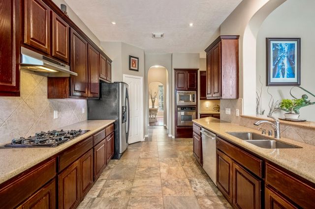 6811 Pinehearth Court, Spring, TX 77379