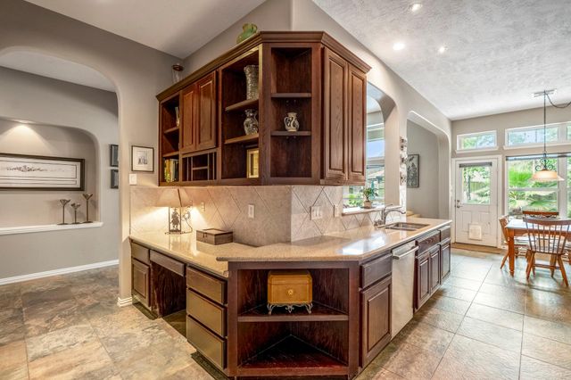6811 Pinehearth Court, Spring, TX 77379
