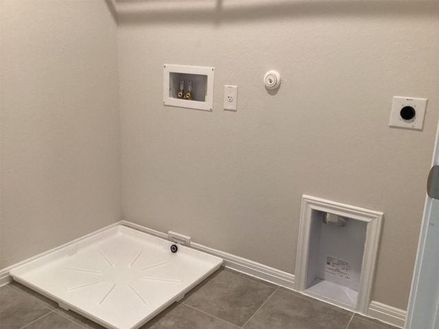 205 Woodrow LN, Liberty Hill, TX 78642