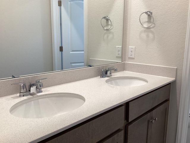 205 Woodrow LN, Liberty Hill, TX 78642