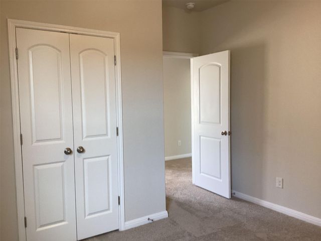 205 Woodrow LN, Liberty Hill, TX 78642