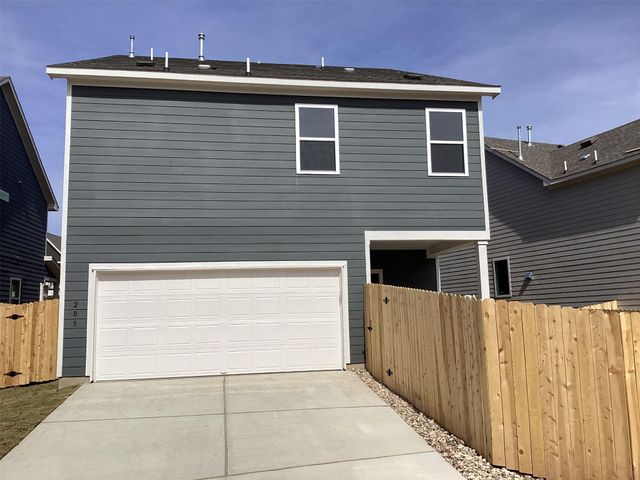 205 Woodrow LN, Liberty Hill, TX 78642