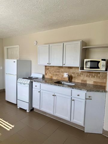 605 N Federal Highway 14, Lake Worth Beach, FL 33460