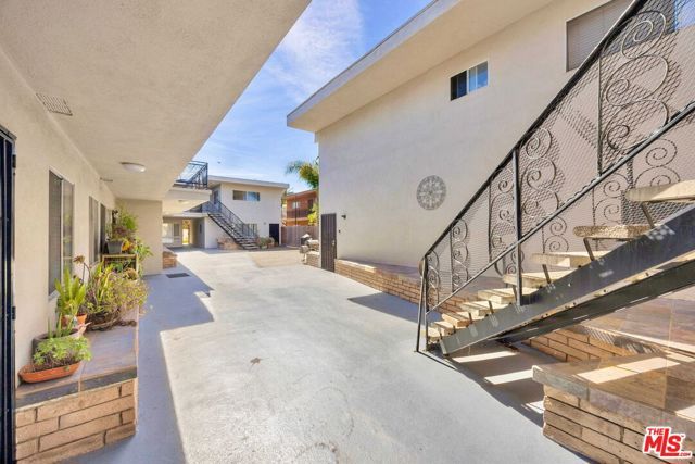 516 Evergreen Street, Inglewood, CA 90302