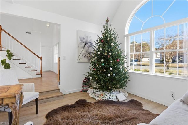 2956 Chestwood BND, Virginia Beach, VA 23453