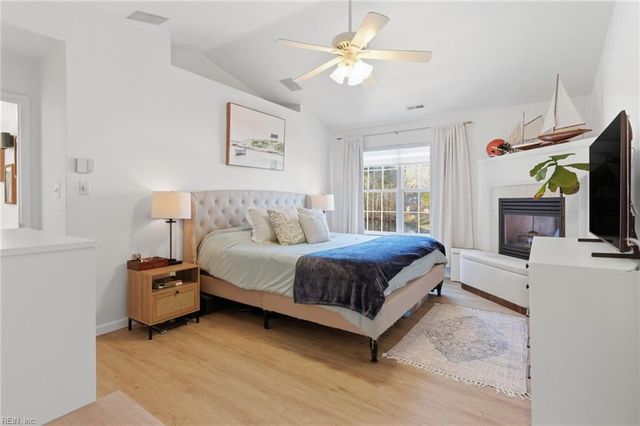 2956 Chestwood BND, Virginia Beach, VA 23453