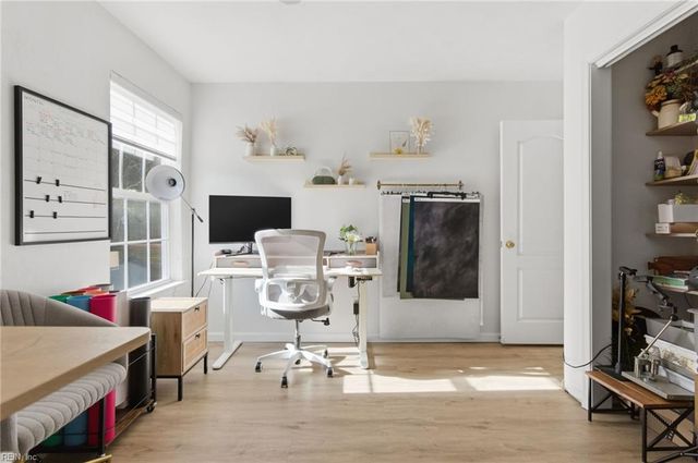 2956 Chestwood BND, Virginia Beach, VA 23453