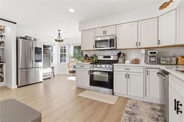 2956 Chestwood BND, Virginia Beach, VA 23453