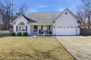 2956 Chestwood BND, Virginia Beach, VA 23453