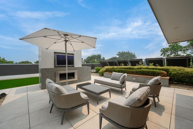 2041 W ROSCOE Street PH, Chicago, IL 60618
