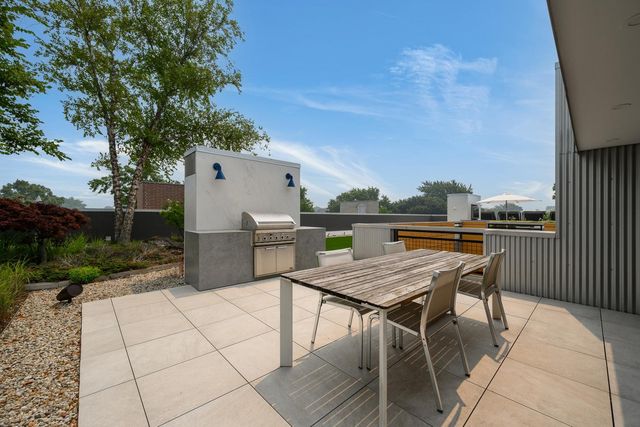 2041 W ROSCOE Street PH, Chicago, IL 60618
