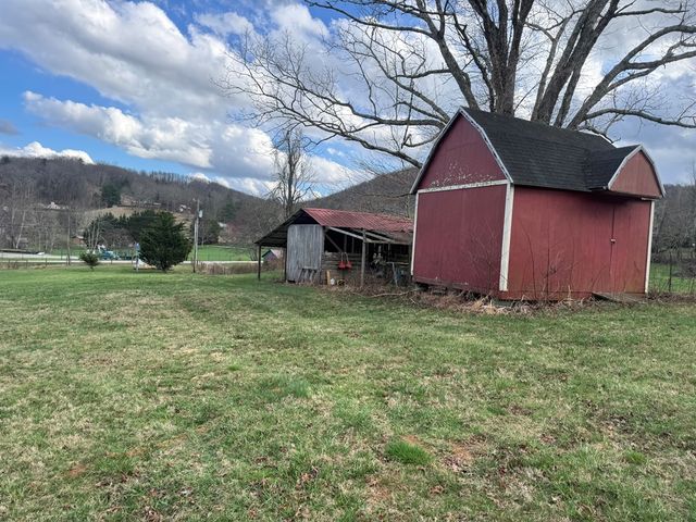 84 Luther Cain Drive, Suches, GA 30572