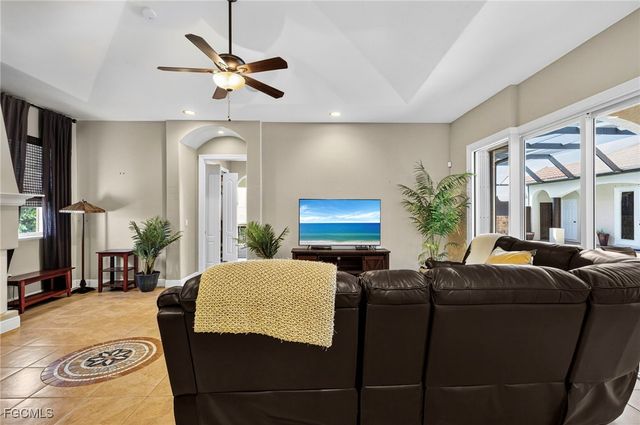 5243 SW 16th PL, Cape Coral, FL 33914