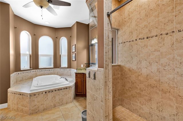 5243 SW 16th PL, Cape Coral, FL 33914