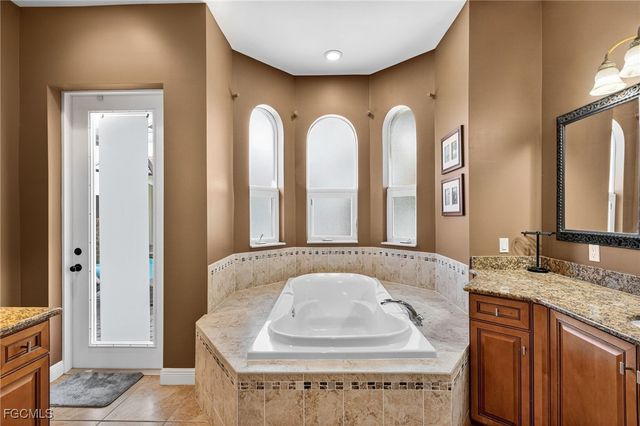 5243 SW 16th PL, Cape Coral, FL 33914