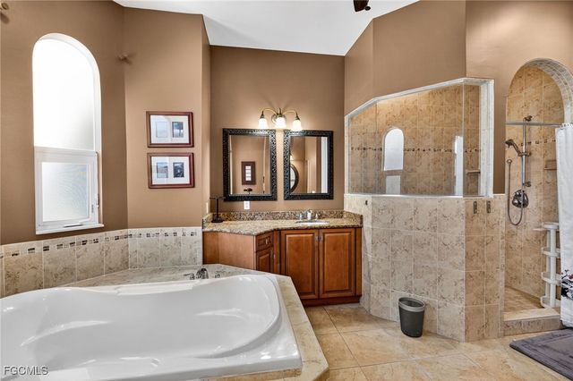 5243 SW 16th PL, Cape Coral, FL 33914