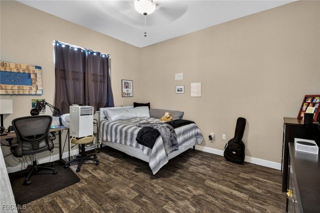 5243 SW 16th PL, Cape Coral, FL 33914