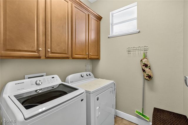 5243 SW 16th PL, Cape Coral, FL 33914