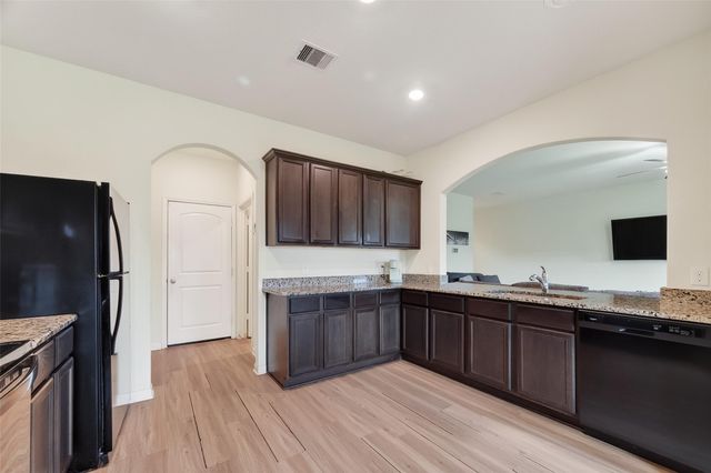 15311 Crescent Brookfield Drive, Humble, TX 77396