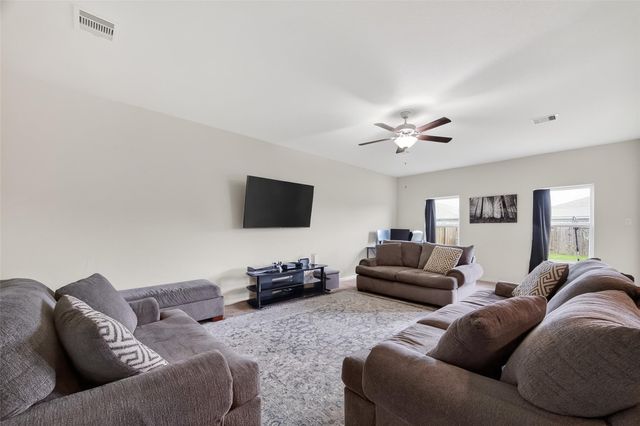 15311 Crescent Brookfield Drive, Humble, TX 77396