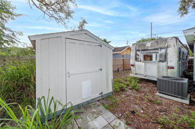 1250 LAKEVIEW ROAD, Clearwater, FL 33756