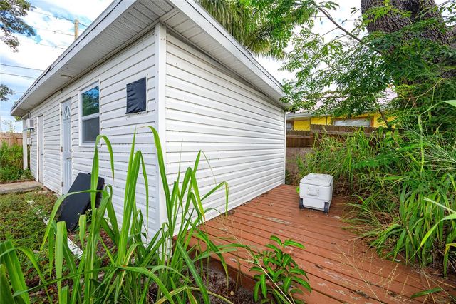 1250 LAKEVIEW ROAD, Clearwater, FL 33756
