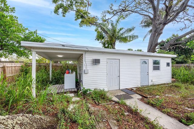 1250 LAKEVIEW ROAD, Clearwater, FL 33756