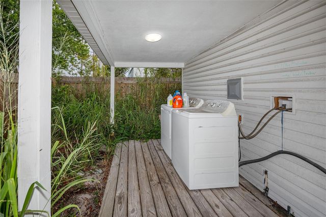 1250 LAKEVIEW ROAD, Clearwater, FL 33756