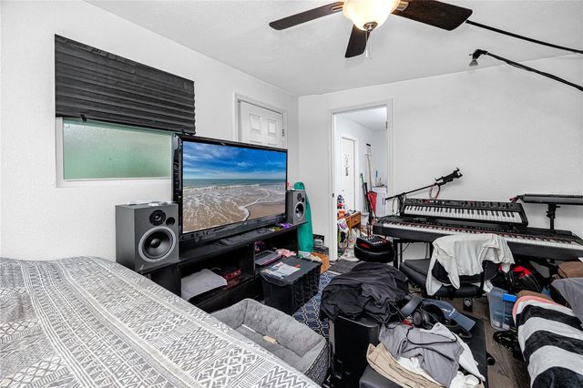 1250 LAKEVIEW ROAD, Clearwater, FL 33756