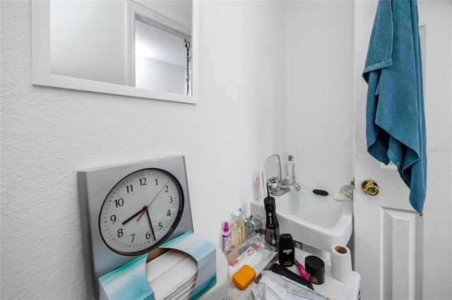 1250 LAKEVIEW ROAD, Clearwater, FL 33756