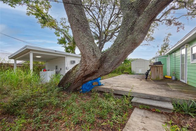 1250 LAKEVIEW ROAD, Clearwater, FL 33756