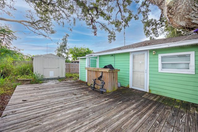 1250 LAKEVIEW ROAD, Clearwater, FL 33756