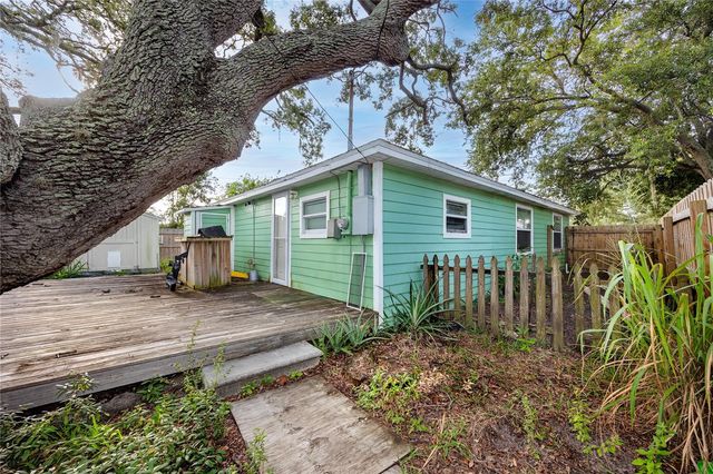 1250 LAKEVIEW ROAD, Clearwater, FL 33756