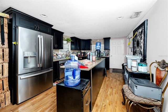 1250 LAKEVIEW ROAD, Clearwater, FL 33756