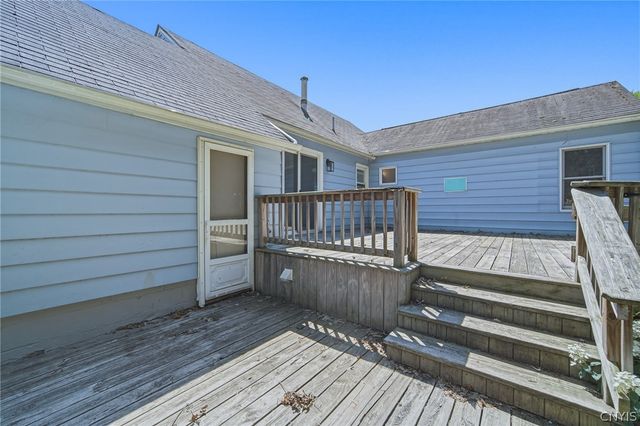 162 Pine Tree Drive, Clay, NY 13212